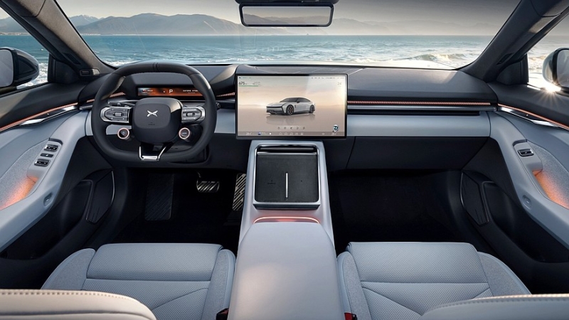 Новый Xpeng P7 выходит на рынок: крутой дизайн и очень богатое оснащение за свои деньги