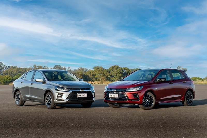 Обновлённый Chevrolet Onix: «живые» фото, подешевевшая база и другие уточнения