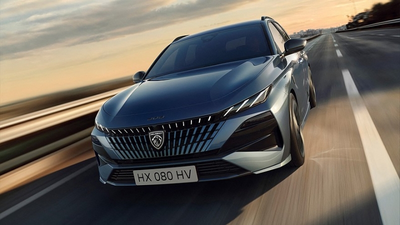 Обновлённый Peugeot 308: двухэтажные фары без подтёков и технические доработки