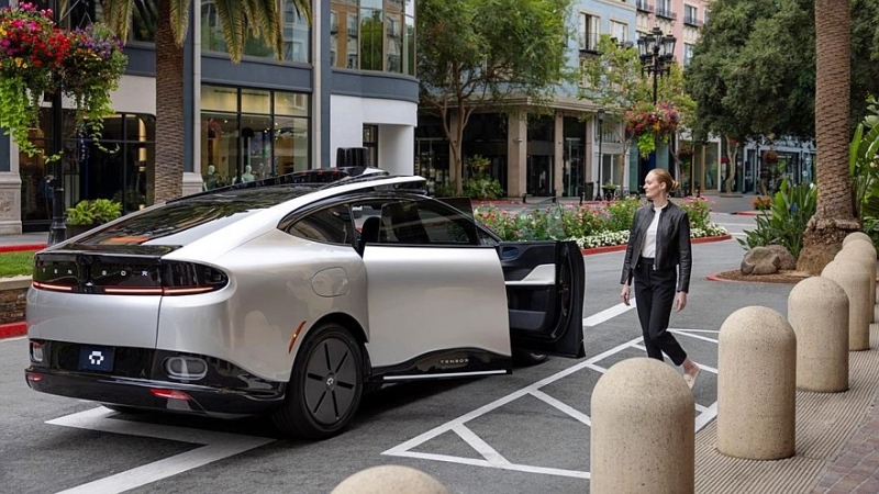 Tensor Robocar: приватный беспилотный автомобиль, который будет собирать VinFast