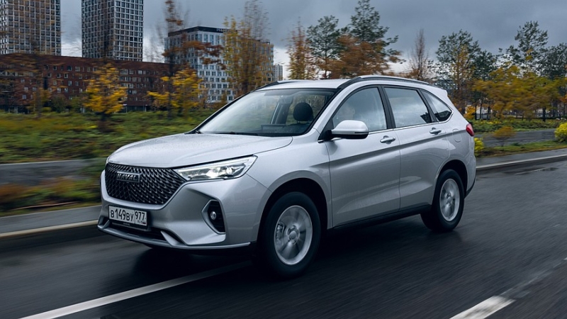 Авторынок РФ в августе: Веста потеряла второе место, в рейтинг марок вернулась Toyota