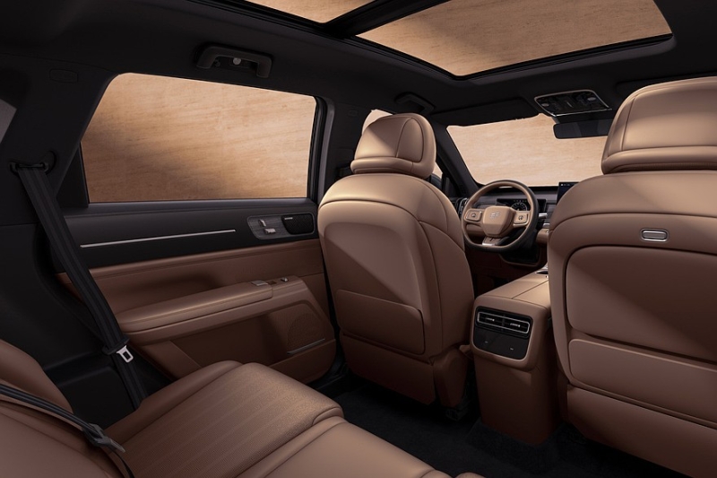 Большой кроссовер Jetour X70L предложен с двумя моторами на выбор