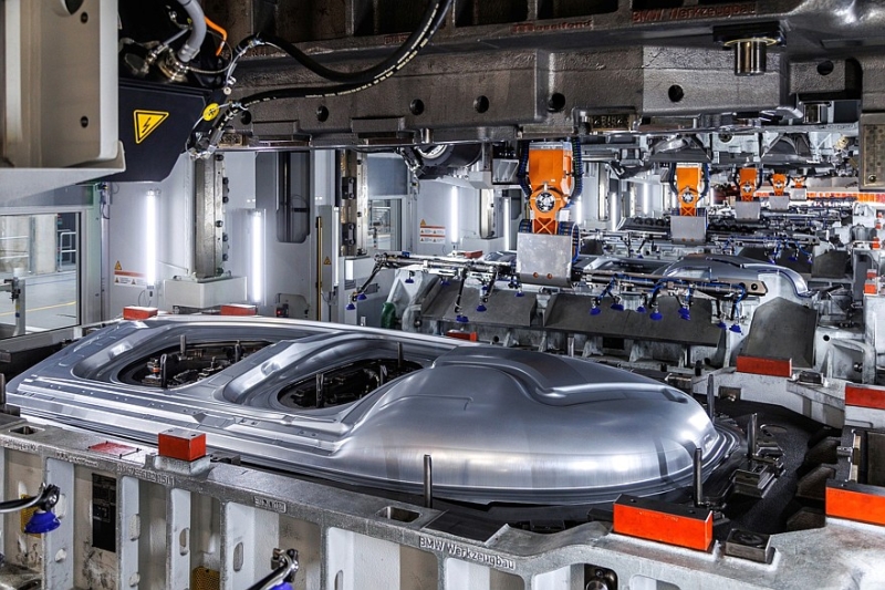 Чисто, зелено, солнечно: BMW показала завод, на котором будут собирать новый BMW iX3