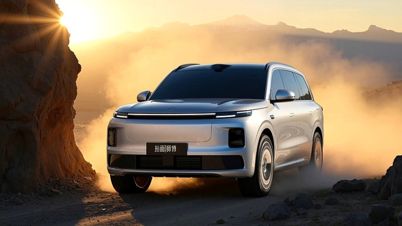 Флагманский кроссовер Leapmotor D19 с мощной электроникой готовится к премьере