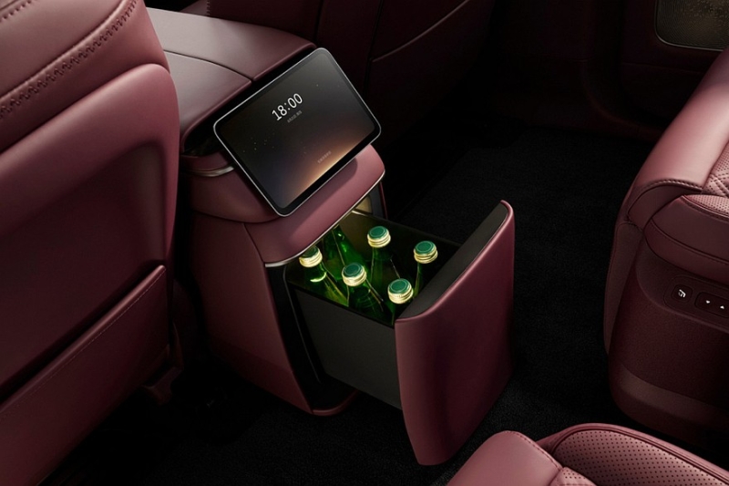 Флагманский кроссовер Nio ES8 нового поколения поступил в продажу: мощнее и дешевле