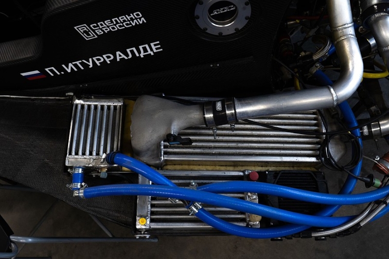 Инженеры и студенты Московского Политеха раскрывают секреты создания спортпрототипа FDR12