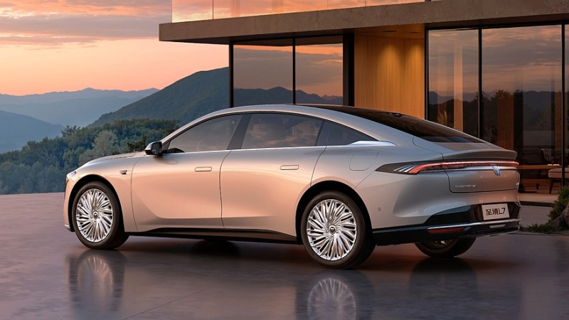 Китайский Buick Electra L7 готовится к премьере: библиотечная тишина и мощная «музыка»