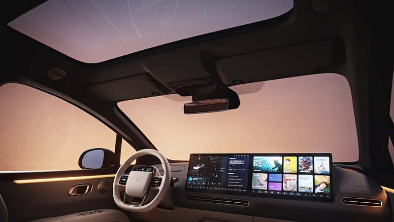 Кроссовер Li i6 появился в продаже в Китае пока что в единственной версии