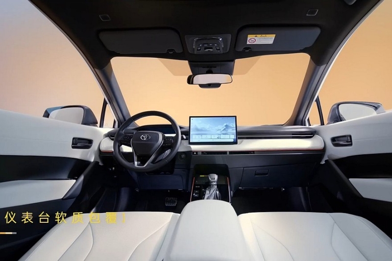 Кроссовер Toyota Frontlander после рестайлинга отдалился от Corolla Cross