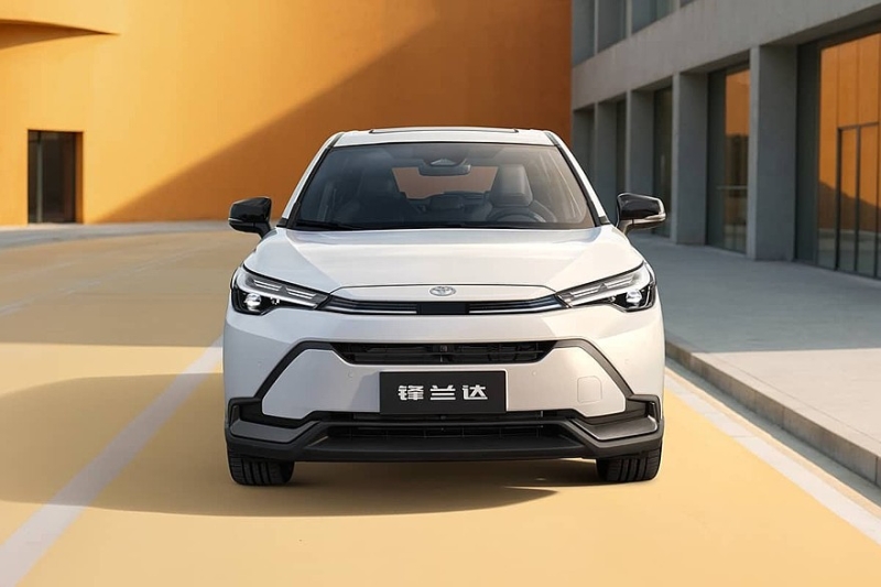 Кроссовер Toyota Frontlander после рестайлинга отдалился от Corolla Cross