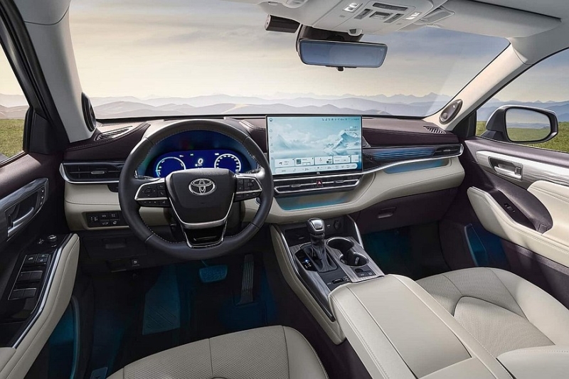 Кроссовер Toyota Highlander получил новый интерьер, но пока не для всех рынков