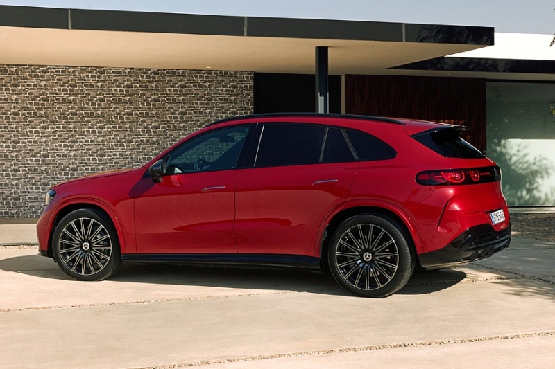 Mercedes-Benz GLC with EQ Technology: 800 вольт, пиксельный «гриль» и фоторамка в «базе»