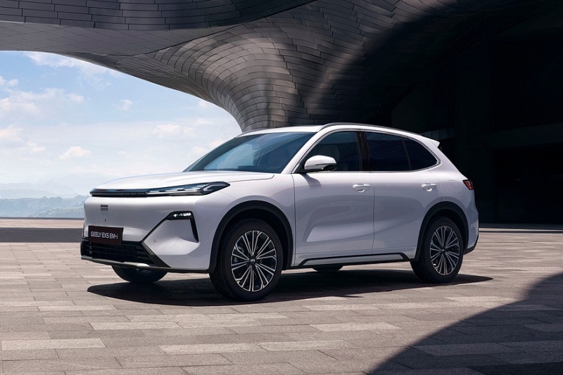 Не Belgee: кроссовер Geely Galaxy Starship 7 появится в России под родным брендом