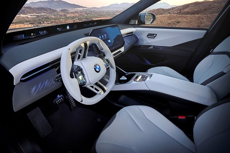 Новый BMW iX3: узкие ноздри, эксцентричный салон, 800 вольт и суперкомпьютеры