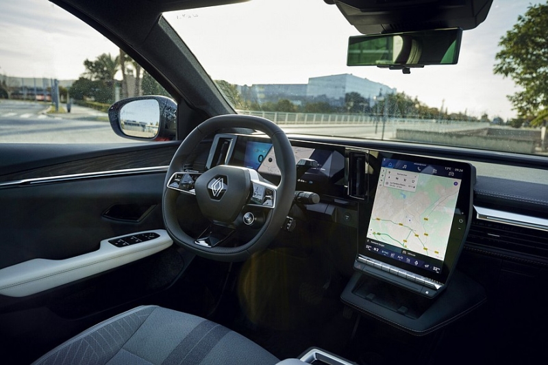 Новый Mitsubishi Eclipse Cross на базе Renault стартует с топовой начинкой