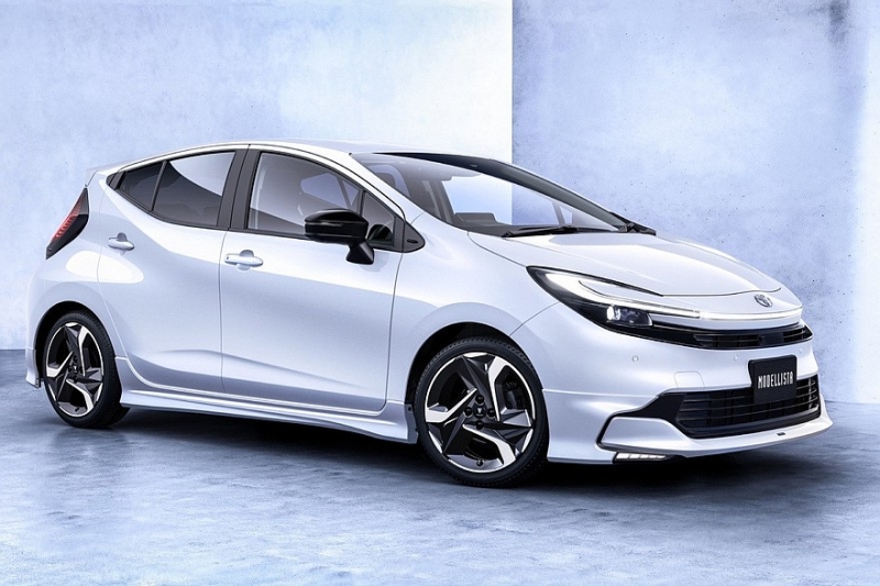 Обновлён хэтч Toyota Aqua: облик в стиле старших моделей и расширенный список оборудования