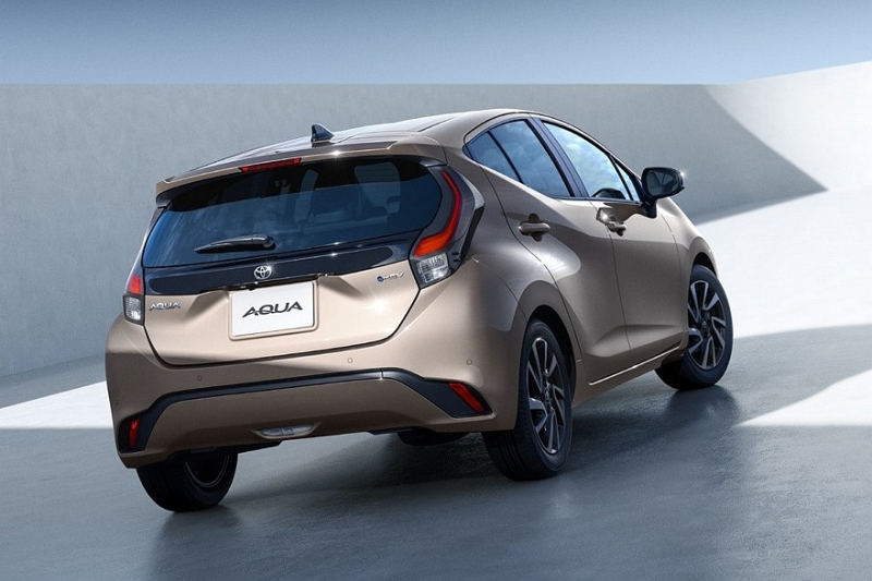 Обновлён хэтч Toyota Aqua: облик в стиле старших моделей и расширенный список оборудования