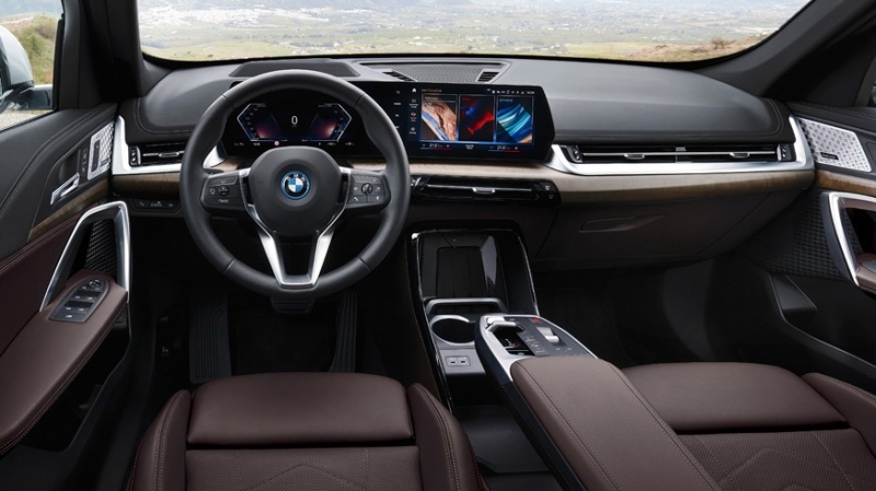 Обновлённый BMW iX1: первые изображения