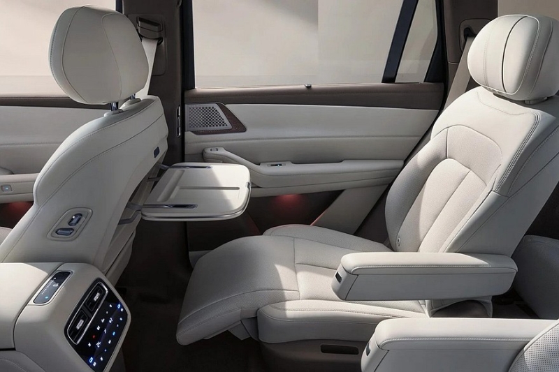 Представлен кроссовер Denza N8L от BYD: младший, но не менее роскошный