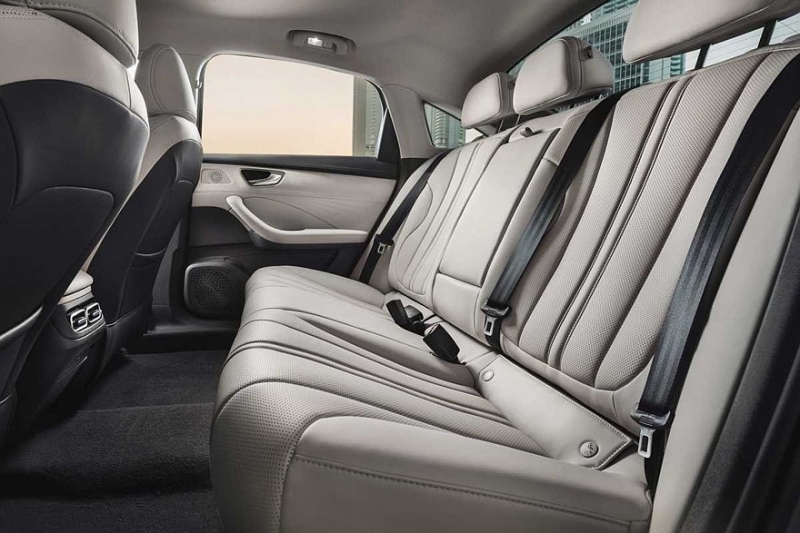 Представлен седан MG 8: очередной клон, причём не первой свежести