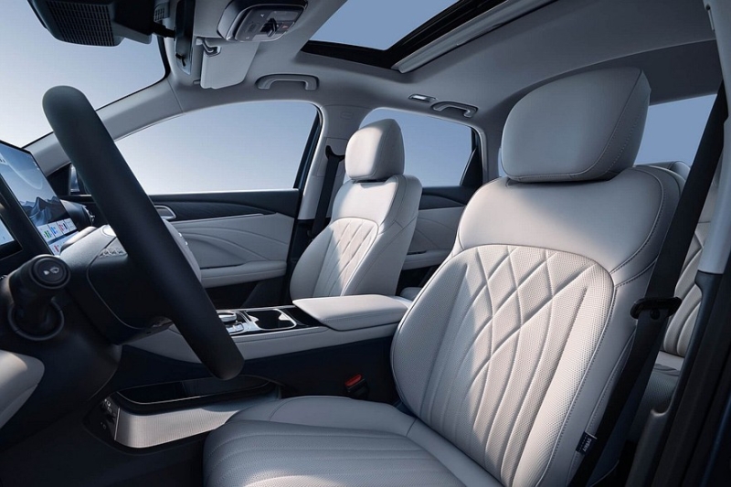 Седан Geely Galaxy Starshine 6 доступен к заказу, на очереди – родственный новый Emgrand