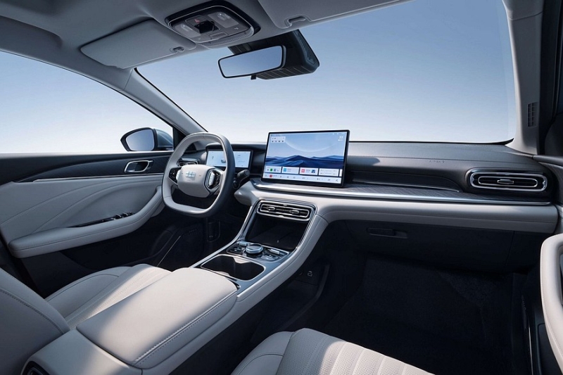 Седан Geely Galaxy Starshine 6 доступен к заказу, на очереди – родственный новый Emgrand