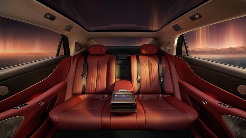 Voyah рассекретила официальное имя кроссовера и начала принимать заказы на седан Passion L