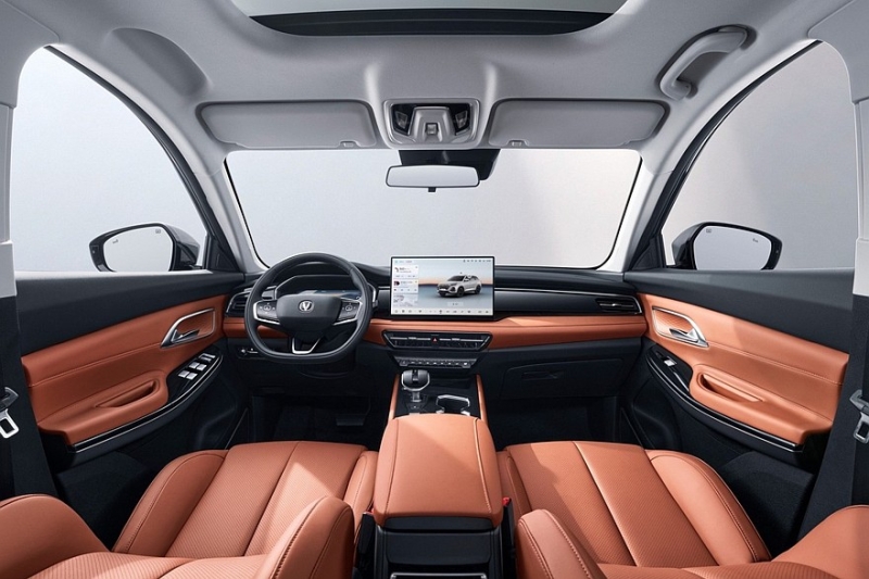 Changan CS75 Pro, бывший «престижный» Oshan, получил новый салон и более мощный мотор