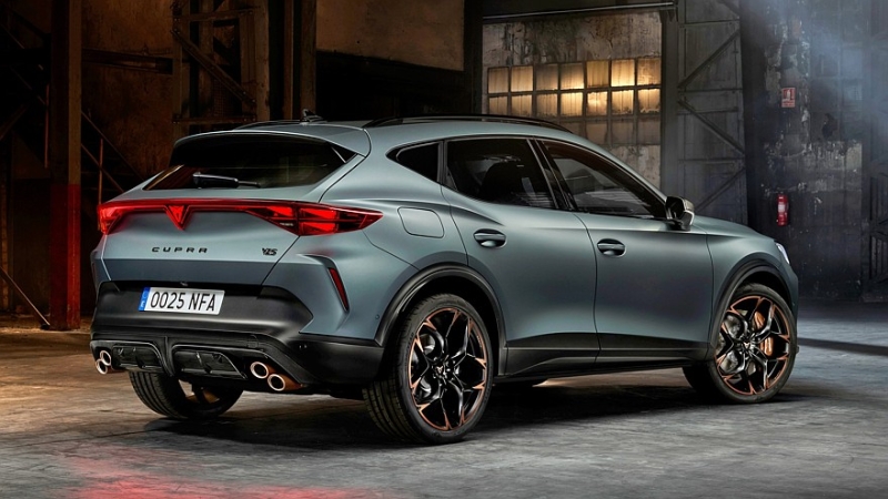 Cupra Formentor VZ5 с 390-сильной «турбопятёркой» Audi неожиданно вернулся на рынок