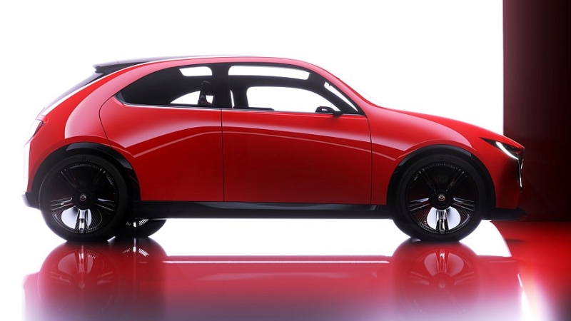 Эффектные новинки от Mazda: роторное кросс-купе и предвестник новой Mazda 2