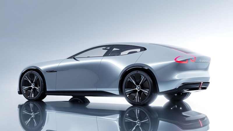 Эффектные новинки от Mazda: роторное кросс-купе и предвестник новой Mazda 2