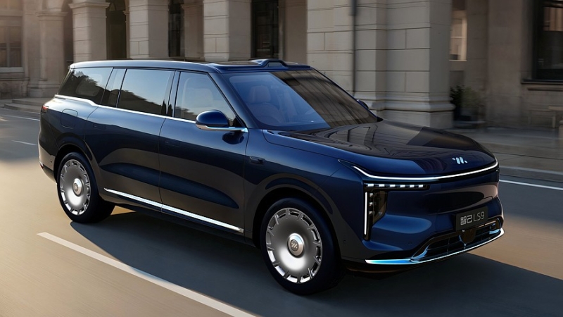 Ещё один «чемодан»: флагманский гибридный кроссовер IM LS9 готовится к дебюту