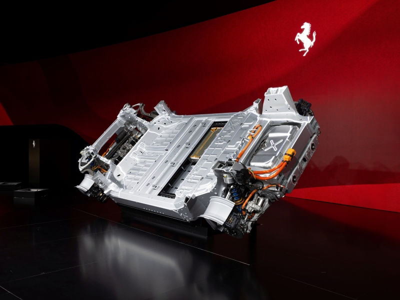 Ferrari показала платформу первого электромобиля: цифры воображения не поражают