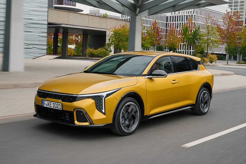 Хэтчбек Kia K4 на замену Ceed: показана стандартная версия