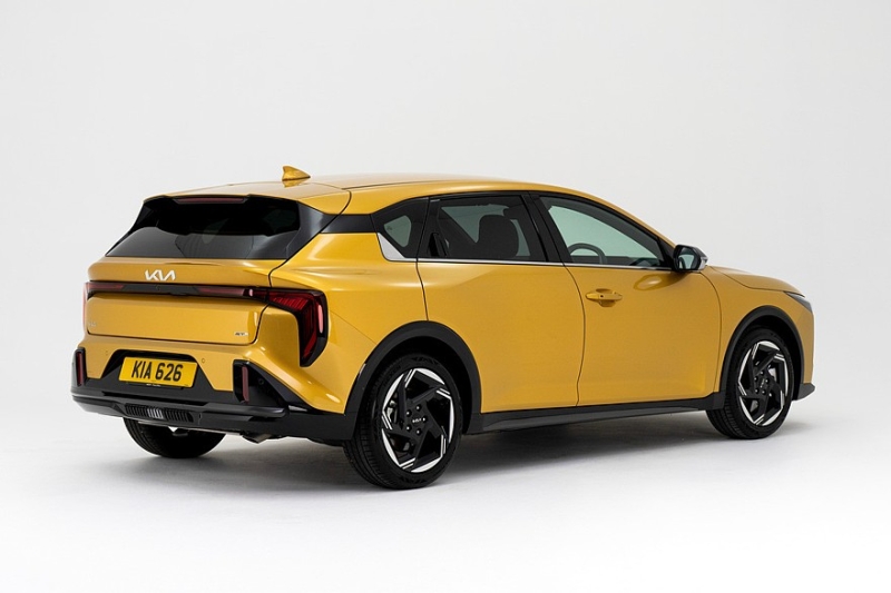 Хэтчбек Kia K4 приготовился к старту продаж в Европе, на очереди – универсал