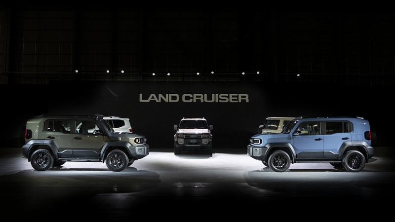 Маленький, брутальный и только с ДВС: рассекречен Toyota Land Cruiser FJ