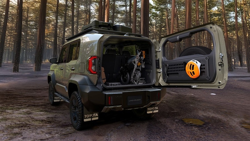 Маленький, брутальный и только с ДВС: рассекречен Toyota Land Cruiser FJ