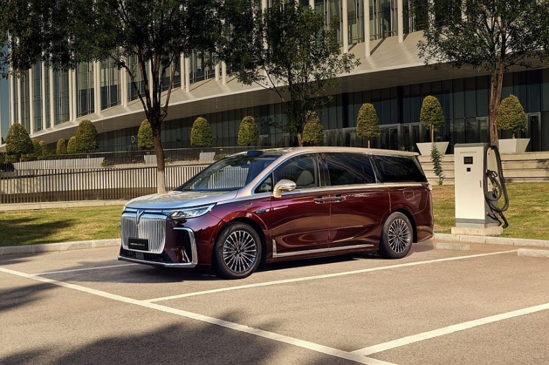 Обновлённый минивэн Voyah Dream едет в Россию: дополнение, а не замена