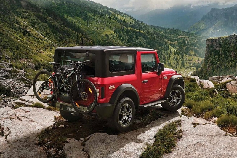 Похожий на Jeep Wrangler индийский внедорожник Mahindra Thar получил порцию обновок