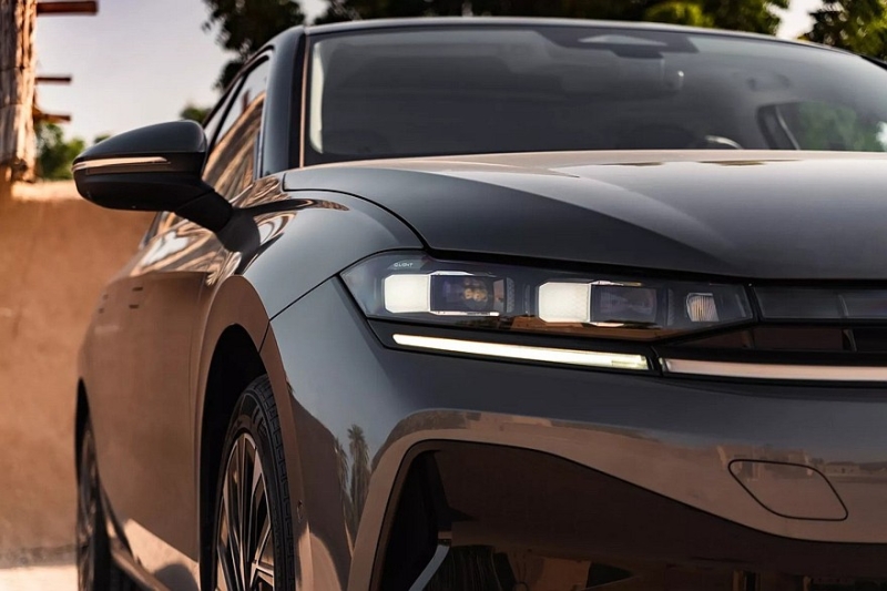 Представлены «другие» новые седаны Volkswagen Jetta и Passat