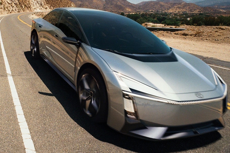 Премьеры Toyota: будущая Corolla, внедорожное купе Century и шестиколёсный минивэн Lexus LS