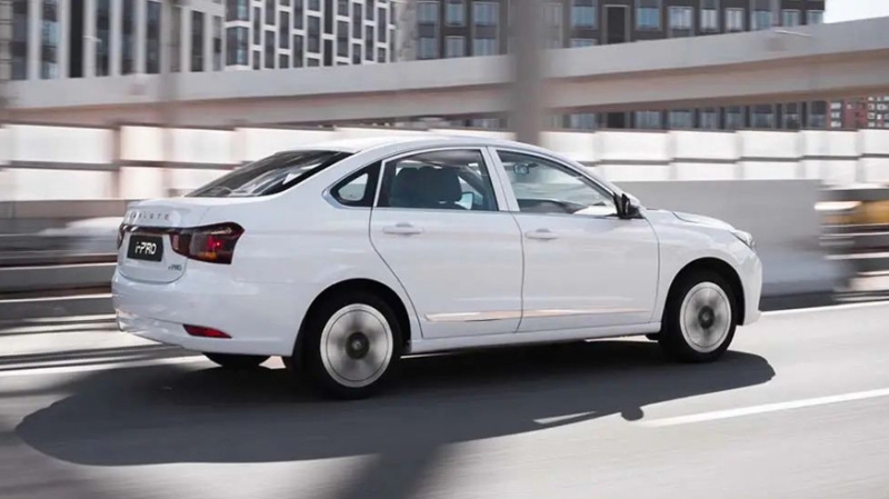 Пришла пора попрощаться с самым дешёвым Evolute: седан i-Pro покидает российский рынок