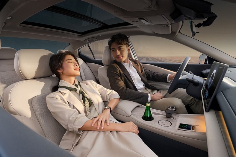 Седан Nissan Teana показал свой новый интерьер