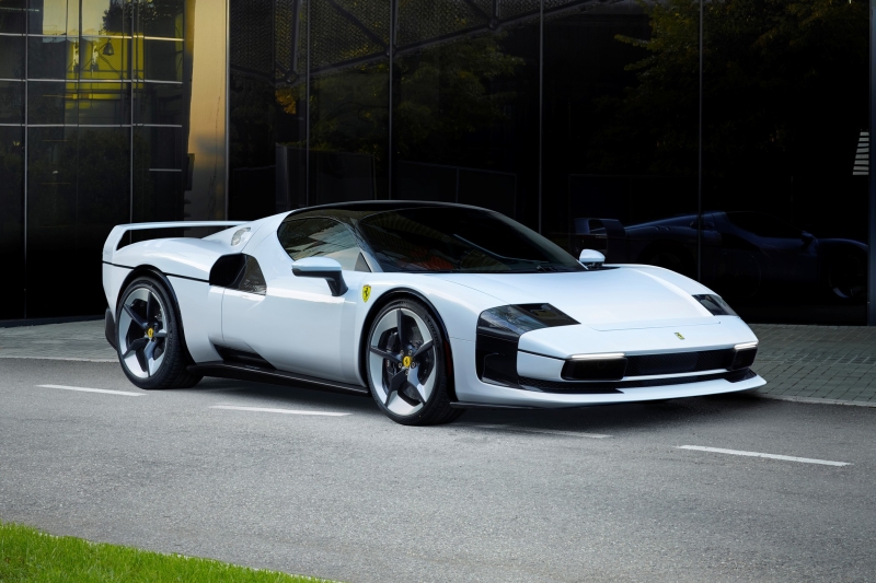 Уникальный суперкар Ferrari SC40: дизайн в духе Ferrari F40 и техника от Ferrari 296 GTB