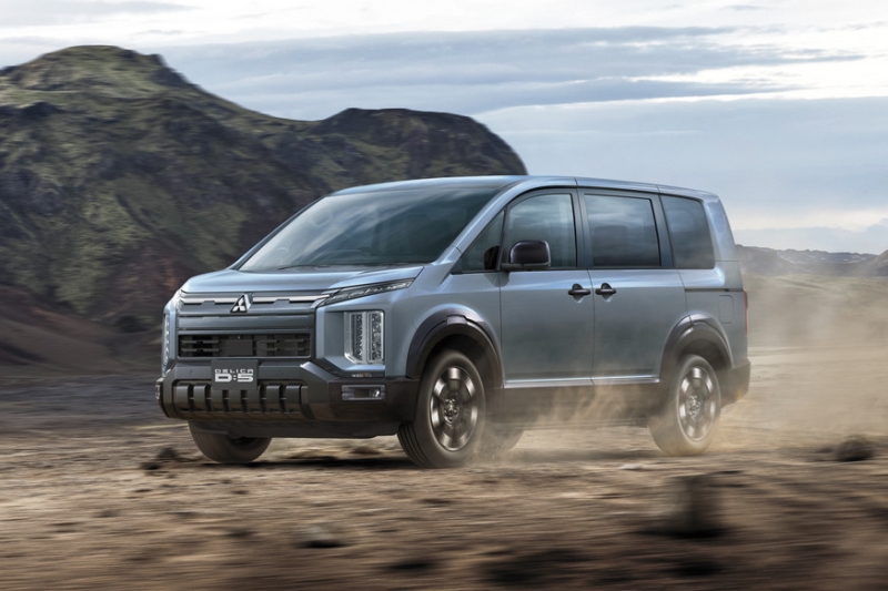 Внедорожный минивэн Mitsubishi Delica: очередной рестайлинг вместо нового поколения