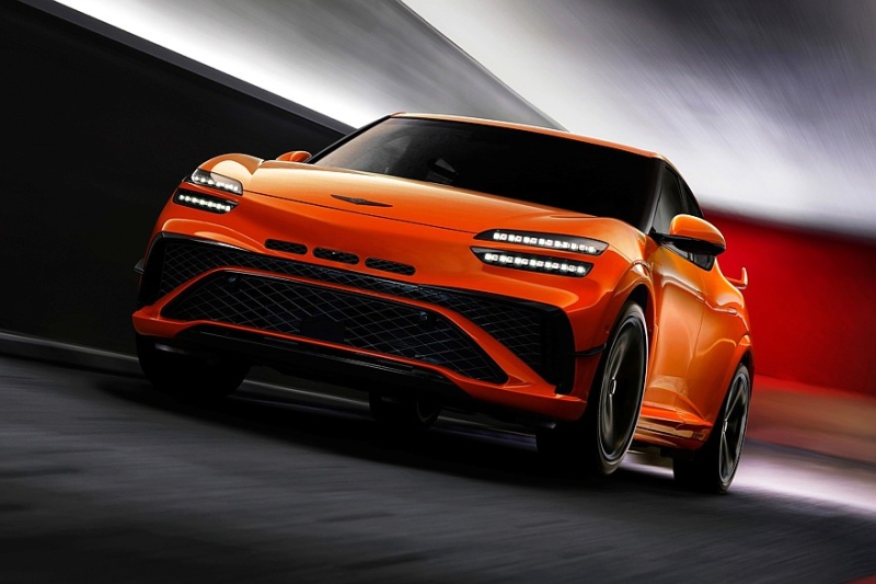 Две новинки от Genesis: серийный спортивный кроссовер GV60 Magma и будущий суперкар