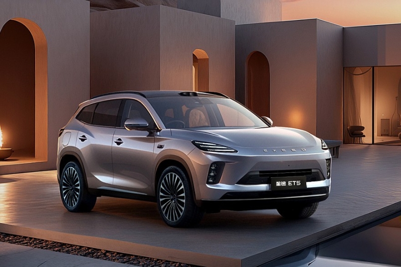 Кроссовер Exeed ET5 на базе Exeed TXL стартует в двух версиях