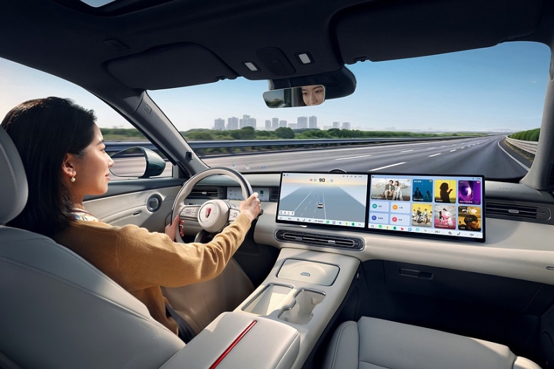 Кроссовер-рекордсмен Hongqi HS6 выходит на рынок