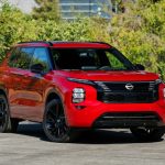 Не заморачивались: представлен Nissan Rogue PHEV, он же чуть переделанный Mitsubishi Outlander