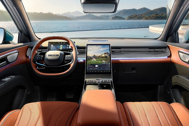 Новый Chery Tiggo 8 доступен к заказу: два варианта внешности и салона, но мотор пока один